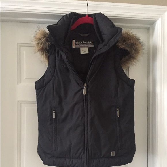 Columbia Jackets & Blazers - COLUMBIA❄️DOWN Vest